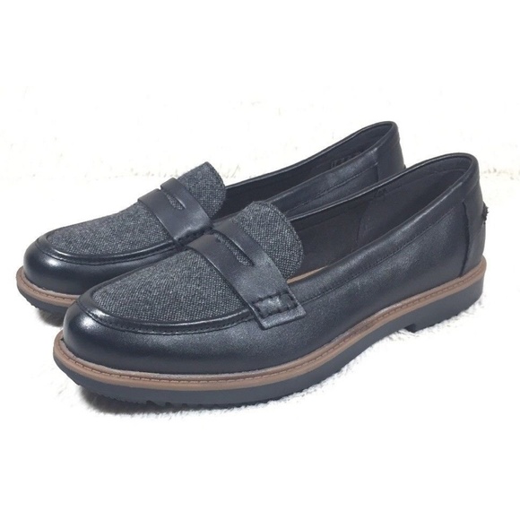 clarks ladies black shoes